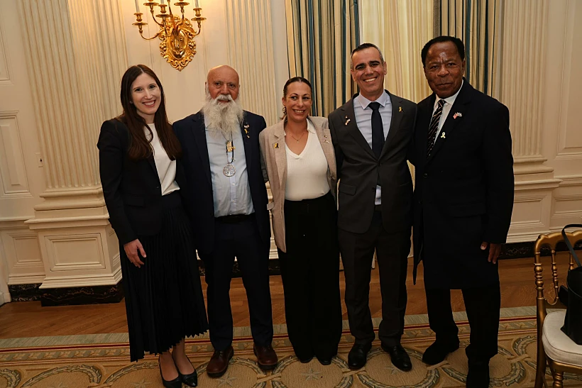 עמרי, לישי ודני מירן בבית הלבן