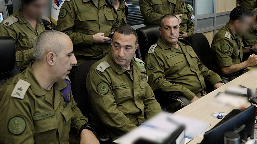 הרטמכ"ל זמיר במהלך התקיפה בדאחייה בלבנון