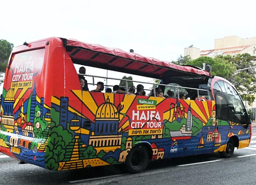 האוטובוס האדום בחיפה