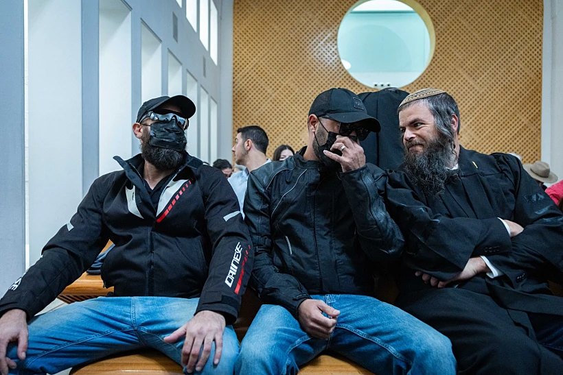 הנאשמים מכוח 100 בדיון בבג"ץ