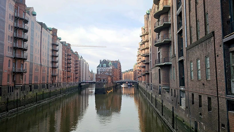 "עיר המחסנים