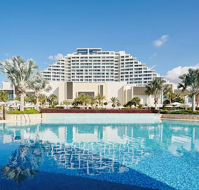 מלון city of dreams mediterranean שבלימסול