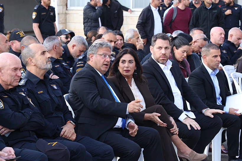 השרים רגב ובן גביר והמפכ"ל דני לוי בהשקת התוכנית לבלימת הקטל בדרכים