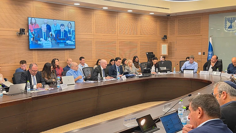 פרקליט המדינה עמית איסמן בדיון בוועדת החוקה