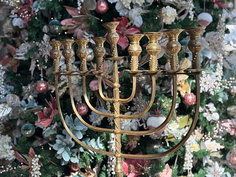 חנו-כריסמס במלון מגדלה על שפת הכנרת