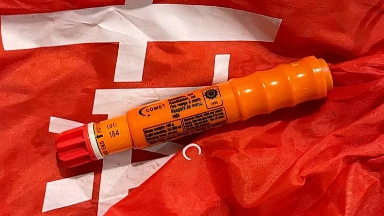 זיקוק שנתפס אצל אוהדי הפועל ת"א