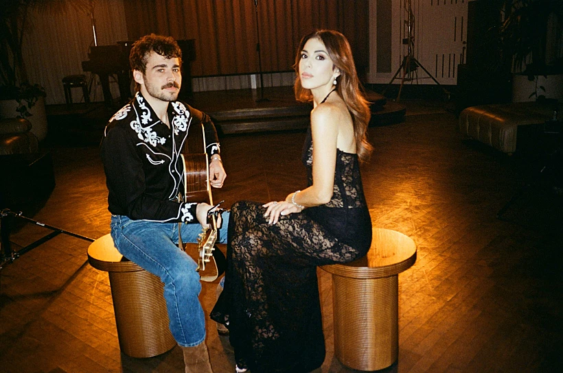 דניאלה פיק ולורן פלד