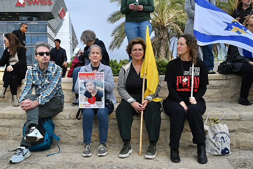 טקס הפרידה מסותטיסאק רינטלאק באנדרטת חטיבה 8 בנתב"ג