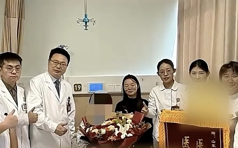 הצוות הרפואי שטיפל באישה