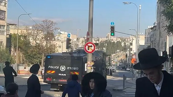 מהומות בירושלים: חרדים תקפו שוטרים