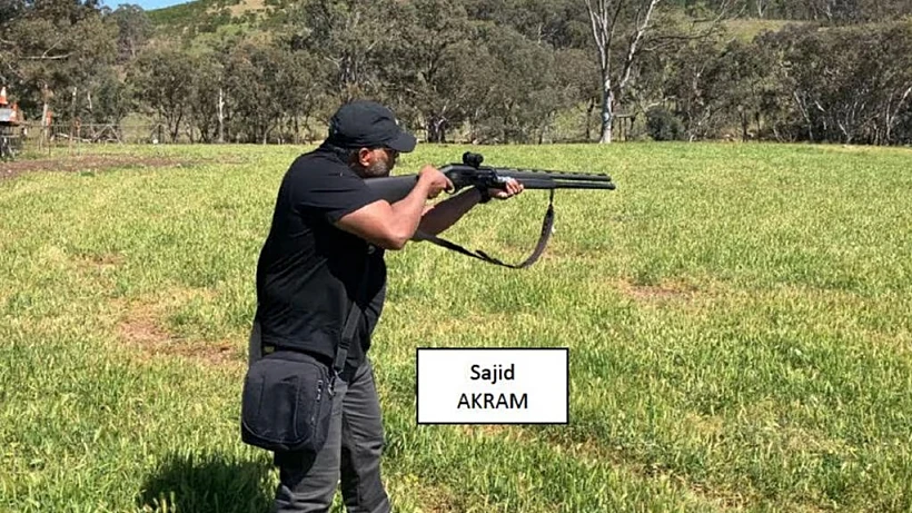 אחד המחבלים מהפיגוע באוסטרליה מתאמן בצליפה