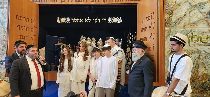 אופירה אסייג, בנה אייל ושאר בני המשפחה