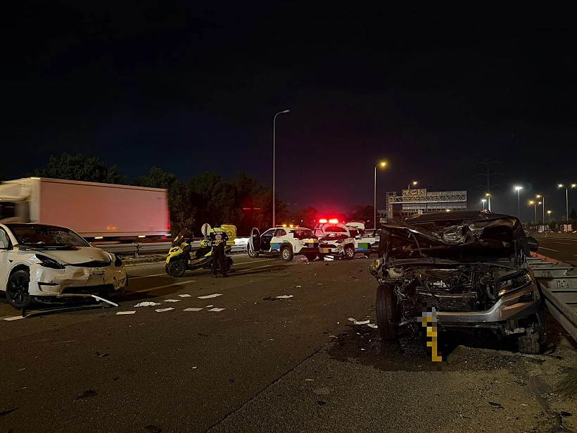 זירת התאונה בכביש 4