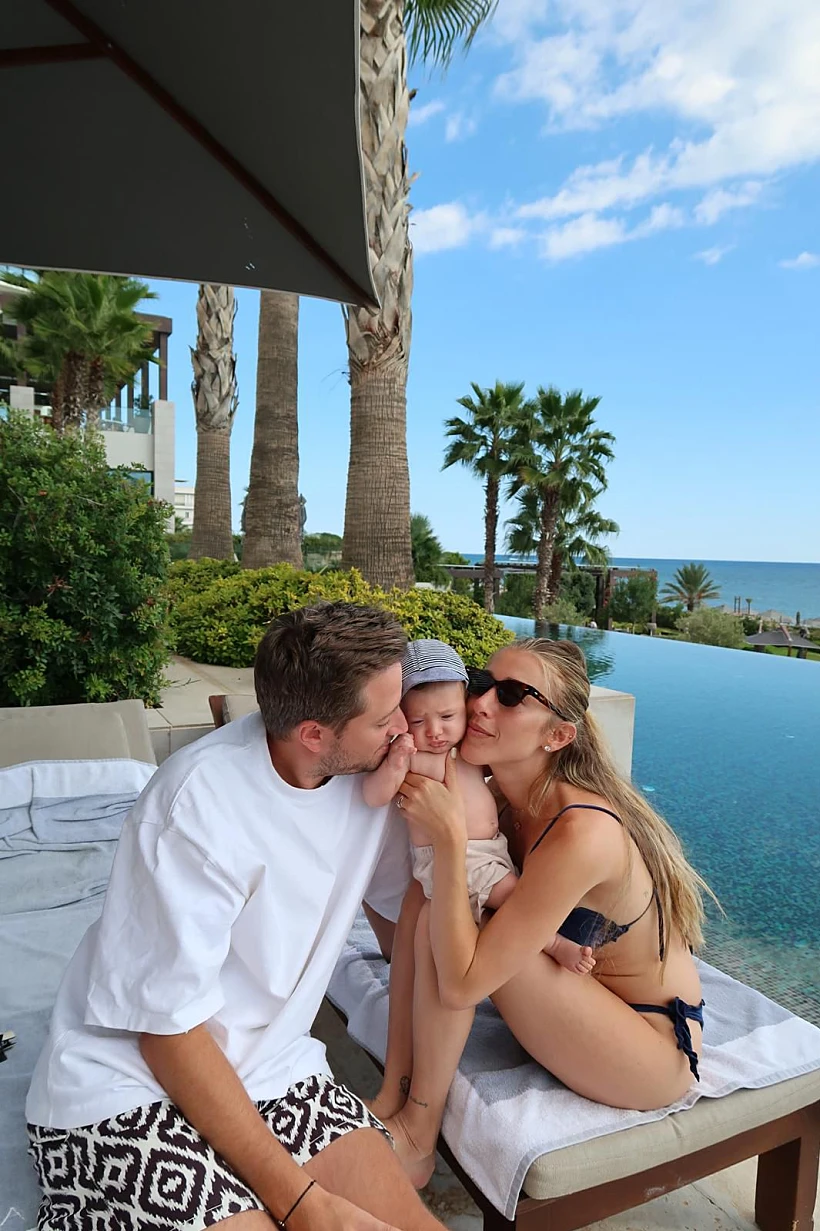 אן זיוי והבן מאי