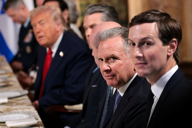 הנשיא טראמפ לצד הגסת', ויטקוף וקושנר בארוחת הצהריים עם רה"מ נתניהו במאר-א-לאגו