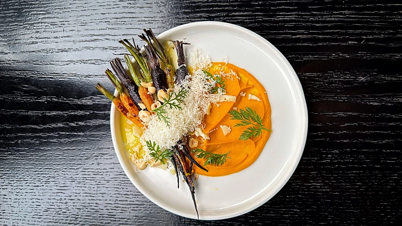 גזרונים צבעוניים בקרם גזר וחמאה חומה