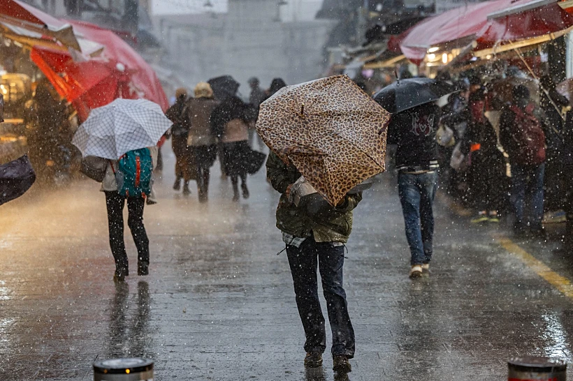 חורף בשוק מחנה יהודה בירושלים