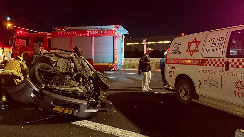 זירת התאונה בכביש 453 בסמוך לכפר טרומן