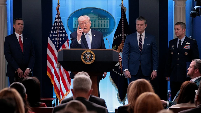 דונלד טראמפ במסיבת העיתונאים