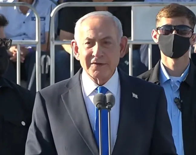 נתניהו במסדר כנפיים