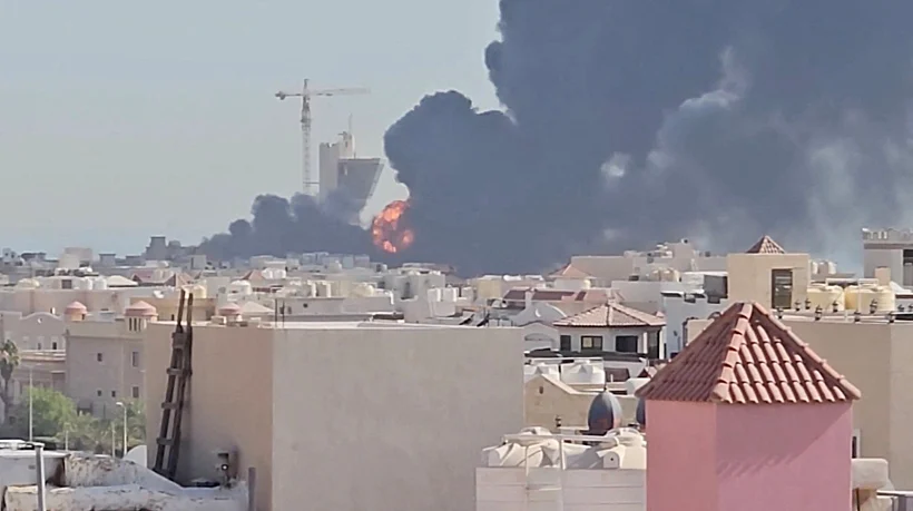 עשן באזור פגיעה ישירה של טיל איראני בכווית
