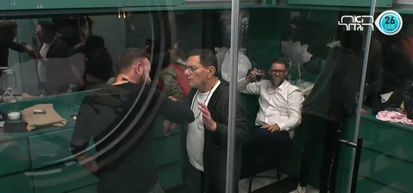 יוסי מנסה לפייס