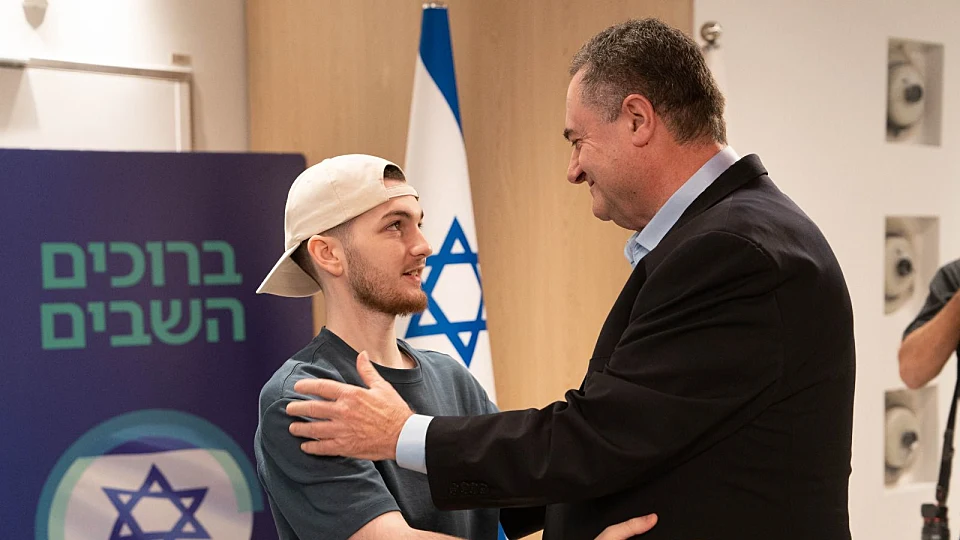 הרצוג נפגש עם התאומים ברמן; בר קופרשטיין לכ"ץ: "זכיתי בחיים"