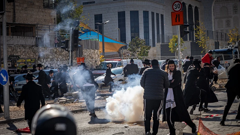 "נבעיר את הרחובות": במפלגות החרדיות חוששים מאובדן שליטה