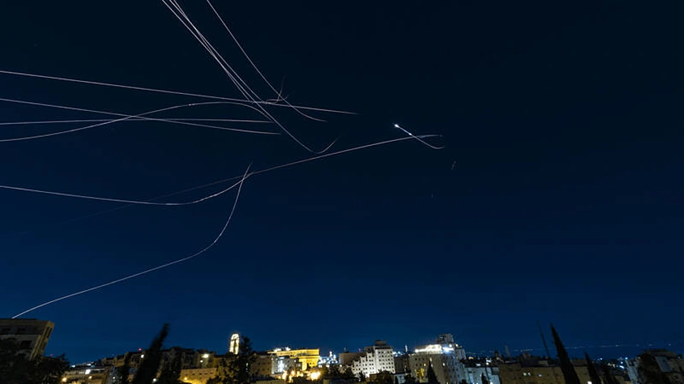 ברקע המשך הירי: הקבינט מתכנס, צה"ל נערך להרחבת המלחמה בצפון