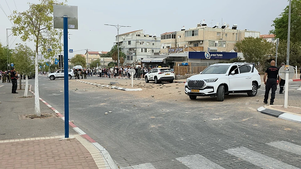 ירי מלבנון ומאיראן; בן 12 נפצע קשה מרסיסים באילת