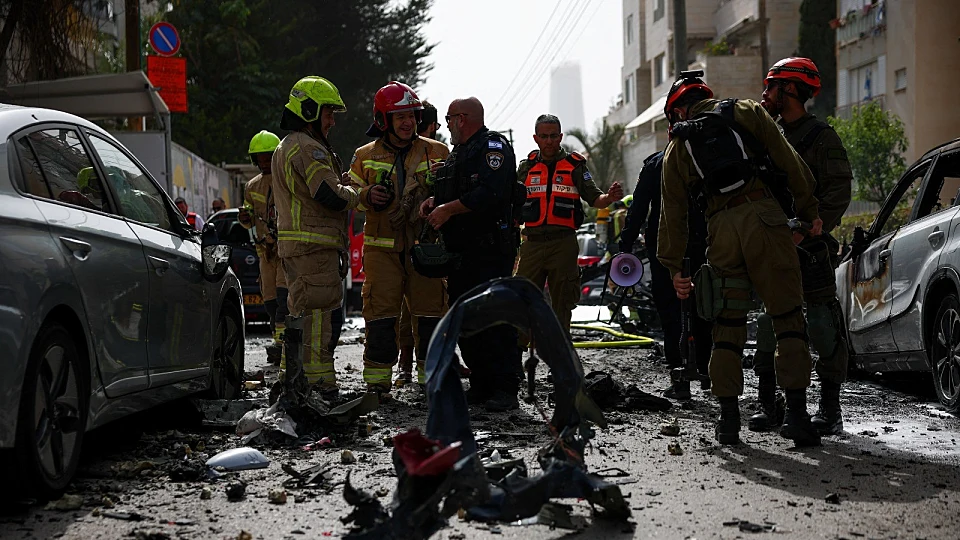 10 זירות נפילה בגוש דן; איראן: תקפנו ספינה "שקשורה לישראל"