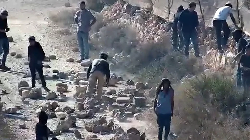 צה"ל מנסה לפנות את המאחז בקוסרה, מתנחלים נוספים הגיעו למקום