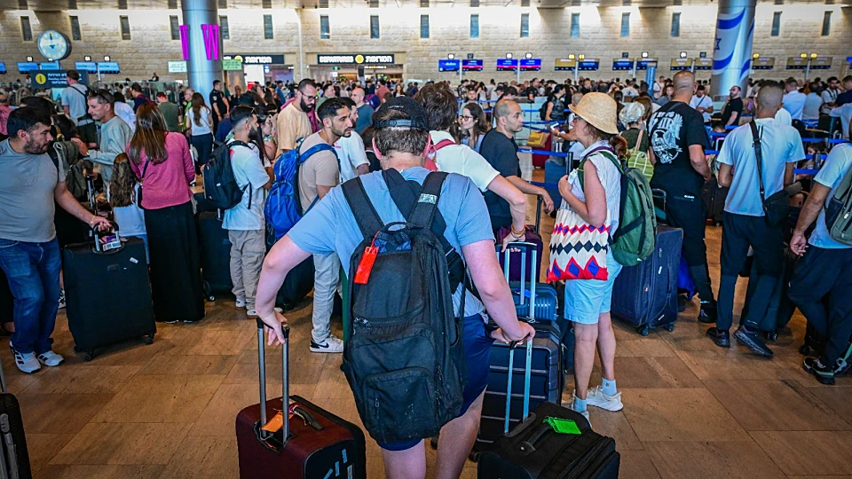 טיסות יוצאות בלי מזוודות: "הציבור נפגע והנזק גדול, אי אפשר לוותר"