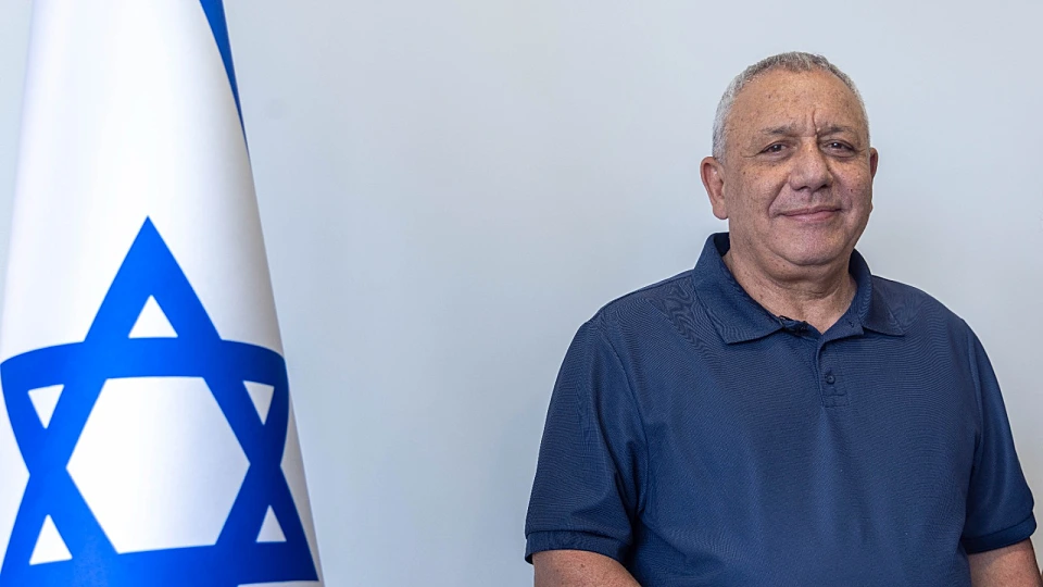 יורם כהן במקום השני: איזנקוט הגיש את רשימת "ישר" לכנסת
