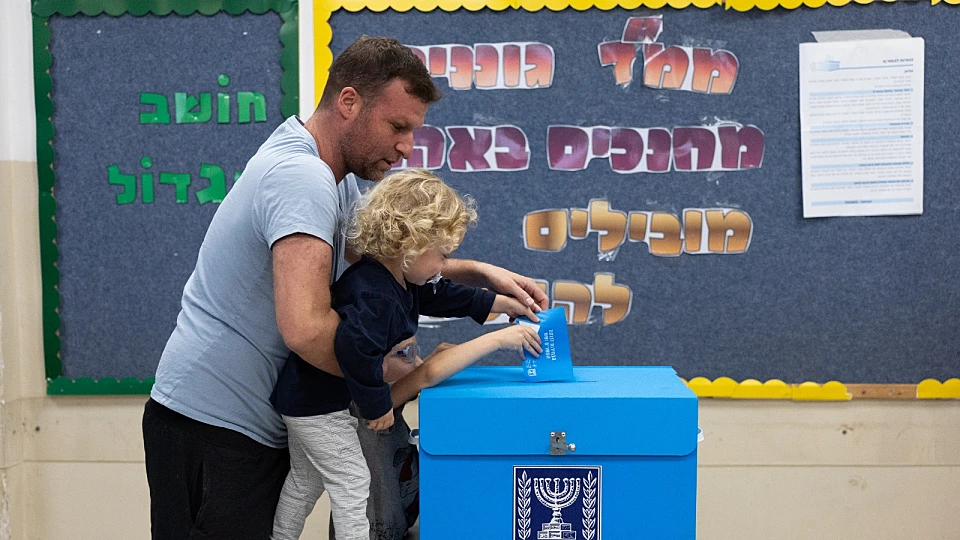 אחוז ההצבעה עד 18:00 - 66.7%: "שיא של לפחות 50 שנה"