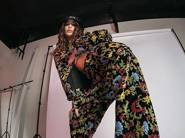 אבישג נגר עוברת למטאוורס: "כל האינסטגרם נהיה קוד קופון גדול"