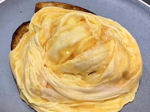 כולה אומלט, אז למה הסרטון הזה שבר את הרשת?