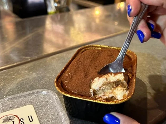 הפופ אפ הזה היסטרי, ולא רק בגלל שמדובר בטירמיסו