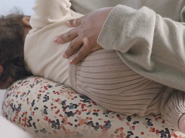 תחקיר מדאיג בארה"ב: כריות הנקה עלולות להיות מסוכנות