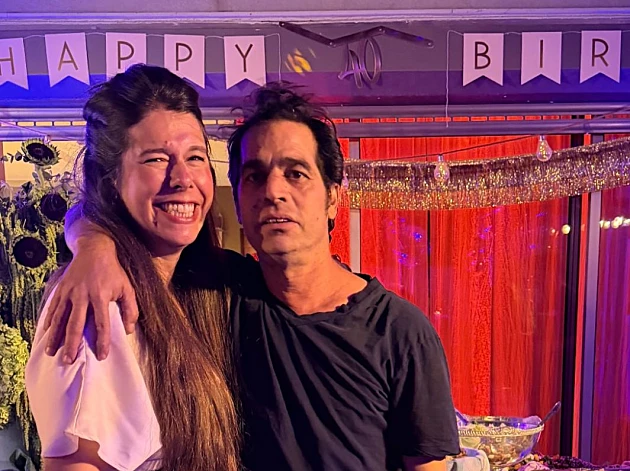 ילדת אור הירח: אביב גפן הפך לאבא לבת - וכך קרא לה