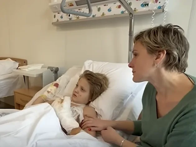 בן 9 איבד את אצבעותיו לאחר שהרים שטר מהרצפה