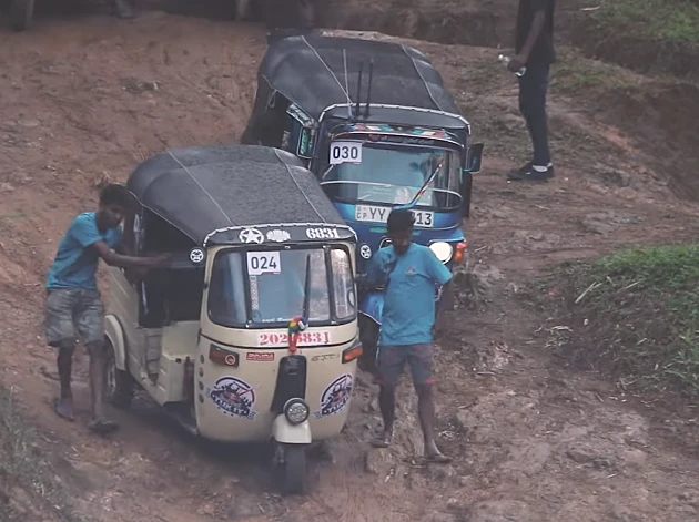 טוק-טוק גרסת האקסטרים: המרוץ שהפך לתופעה במזרח הרחוק
