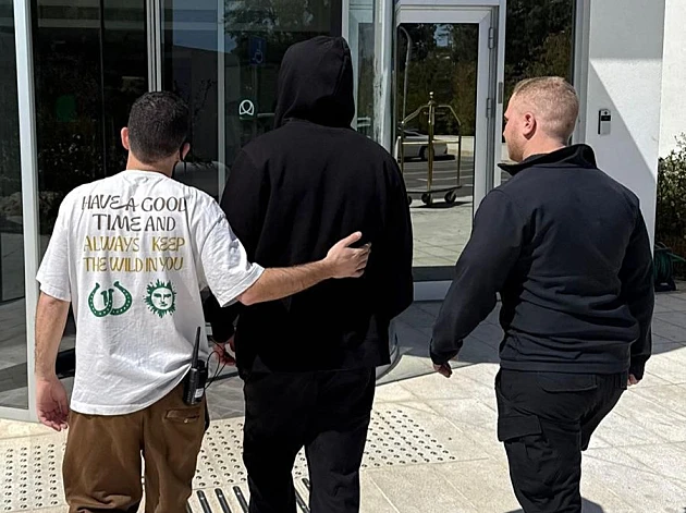 מוכנים לזה? לפני שהדלתות נפתחות - הדיירים מגיעים לבית המלון