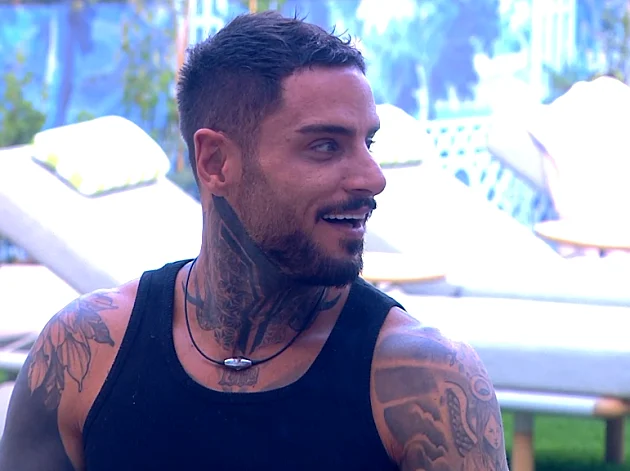 אביבית השיקה את אלירן לפני יותר מעשור - עכשיו הדיירים עוקצים