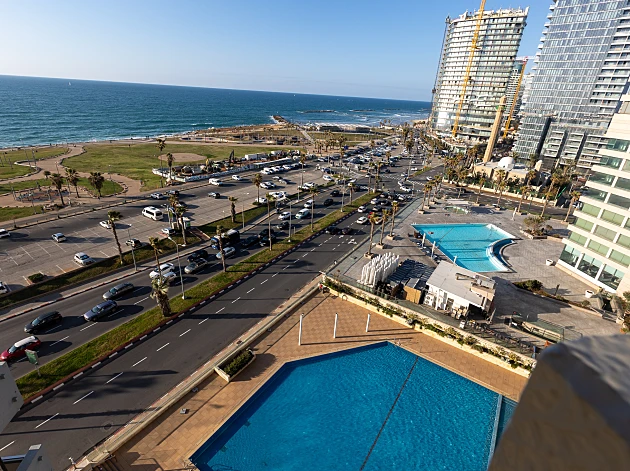 הנוף הוא הכוכב הראשי: חופשה מפנקת במלון האייקוני בתל אביב