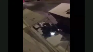 תיעוד: חיילים הכו פלסטיני במהלך מעצר בחברון