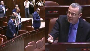 דקת הדומיה שעוררה מהומה במשכן