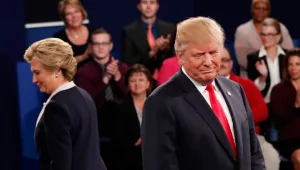 קלינטון פותחת פער