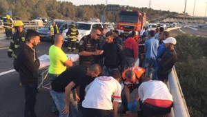 תאונה קשה בין 3 אופנועים לרכב בכביש 6