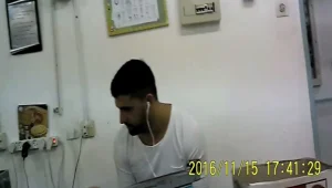 צפו בתיעוד מעבודות השירות של משה פרץ